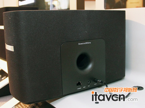 B&W全新支持Airplay音響系統A5背部接口