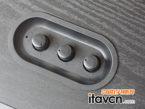 麥博高性價(jià)比2.0音箱B70旋轉(zhuǎn)按鈕