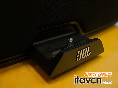 OnBeat Venue LT還可通過藍牙,與8臺設備連接