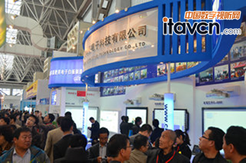 印天電子白板助力教學