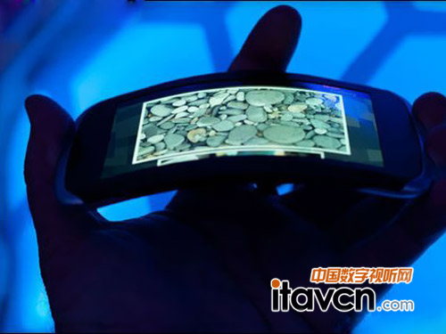 三星2013年將量產(chǎn)可折疊式OLED顯示屏