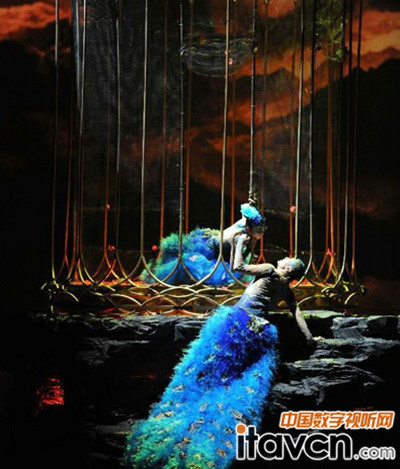 科視投影機零故障助楊麗萍《孔雀》巡演