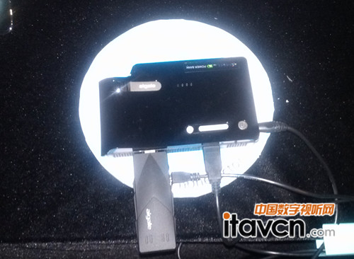 影隨行 PhoneJector