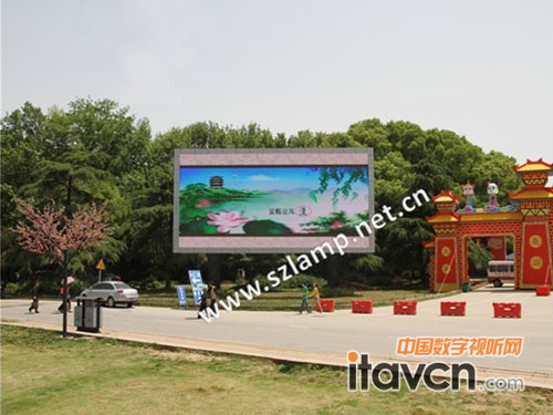 藍普戶外全彩LED大屏閃亮武漢梨園
