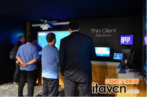 優派32寸 4K超高清顯示器引眾多參展人士駐足觀看