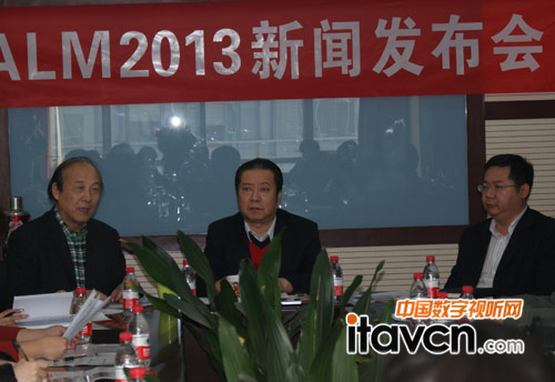 PALM組委會執行主任陳正綱、PALM組委會理事長朱新村及組委會宣傳部副部長潘浪