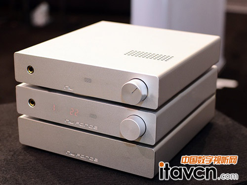 新智展出100系列全新數碼解碼功放套裝