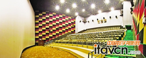 中國最大影城開業(yè) 中國巨幕媲美IMAX