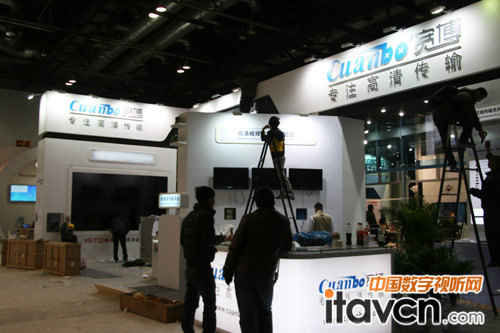 寬博光纖矩陣產品亮相