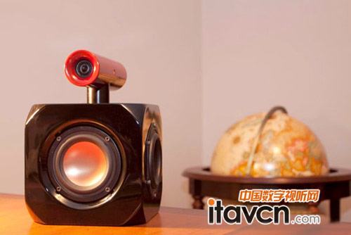 Detonator箱體采用MDF制造,外部為高光澤鋼琴烤漆工藝,具有多種顏色組合