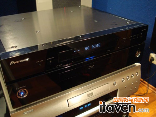 內置了一組HD高清環繞解碼器,直接輸出7.1的高清解碼音頻