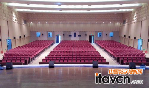 廣西某軍區(qū)機(jī)關(guān)禮堂聲光電系統(tǒng)工程內(nèi)部圖片