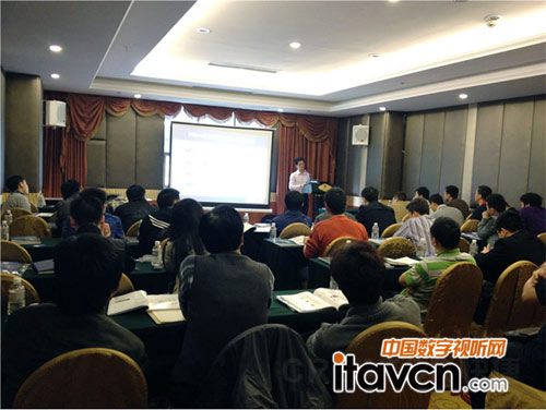 CREATOR快捷資深培訓(xùn)師張軻先生講解"CM"模塊化高清系統(tǒng)