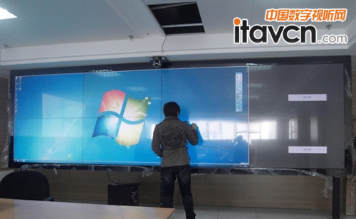 “天衣”60寸等離子觸摸屏首次應用于國內氣象預報監測領域
