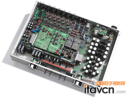 Burmester 077雙聲道前級內部構造