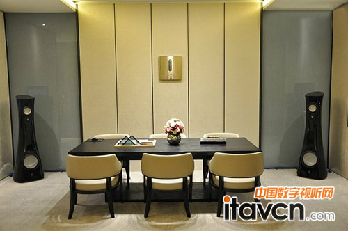 愛(ài)沙尼亞的Estelon XA喇叭,不但造型充滿藝術(shù)氣息,聲音表現(xiàn)更是頂尖水平