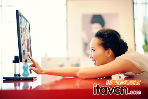 三星晶致SC570系列顯示器采用畫質(zhì)出色的AD-PLS廣視角液晶面板