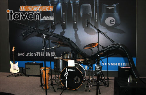 森海塞爾大蟒蛇音箱KAN 200