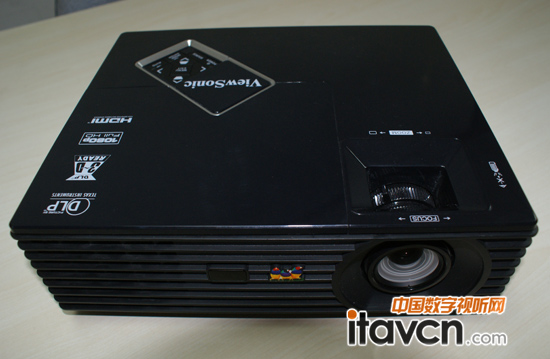 優派PJD7820HD正面