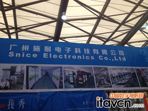 施耐多元化數(shù)字標牌綻放上海標牌展