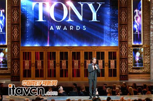 頒獎典禮現場 主持人Neil Patrick Harris