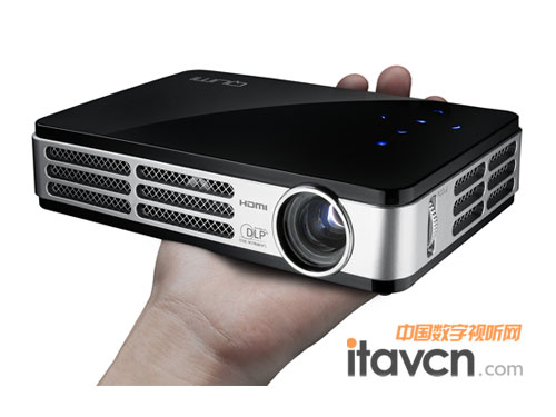 QUMI Q5外觀小巧又大氣