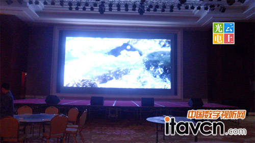 云上與瀘州超五星級(jí)酒店再度攜手打造高端LED宴會(huì)廳