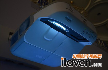 ������EB-CU600Wi