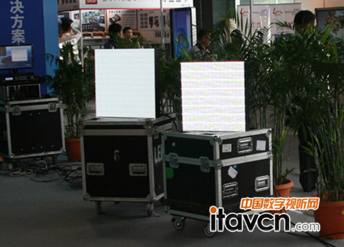 �Ϻ�·��LED��