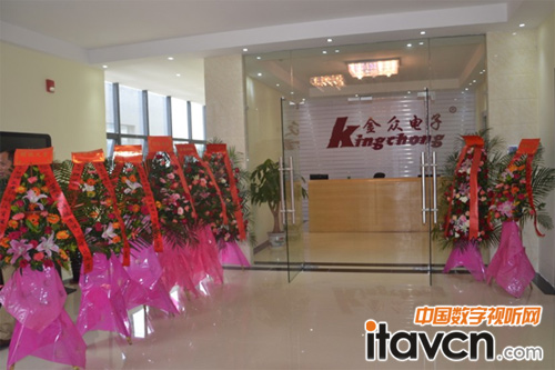 ���­h(hu��n)������