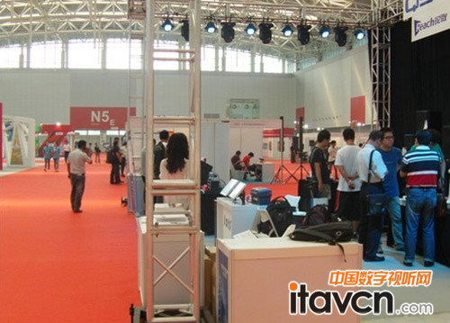 ��ˇ���ݲ������ܕ��h�b��չ�F��