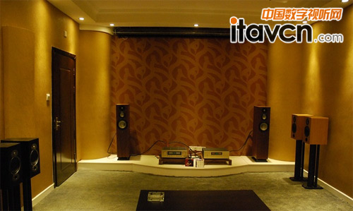 大昌影音海印廣場店試聽室