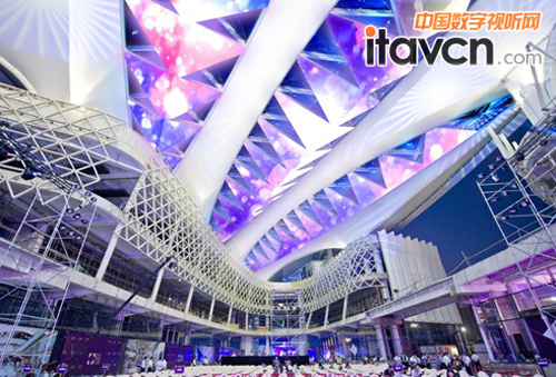 初綻光彩,震撼全場