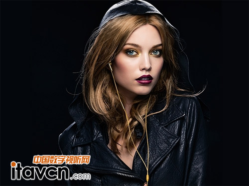 來自瑞典Happy Plugs的10萬元純金耳塞