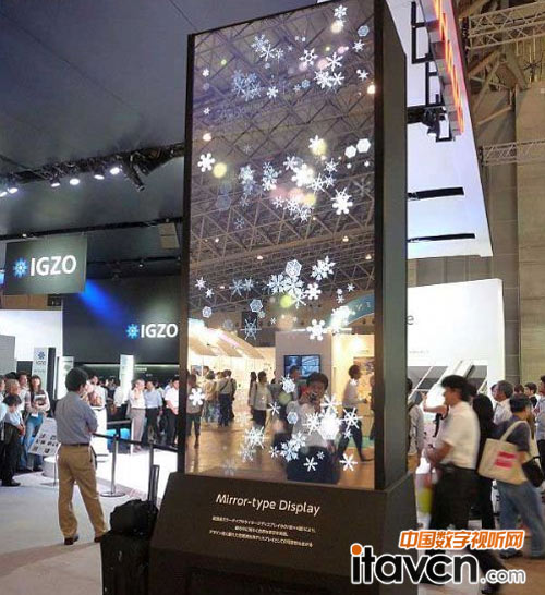 夏普展示“鏡子式”和“無邊框”顯示器新技術