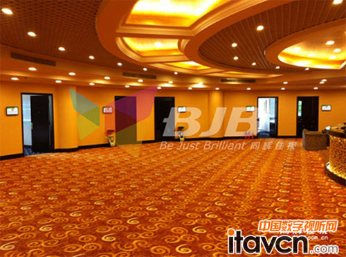 長峰假日酒店會議室搭建同輝佳視信息發布系統