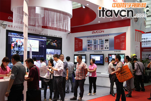 圖為:華平城市級可視化指揮調(diào)平臺展示現(xiàn)場