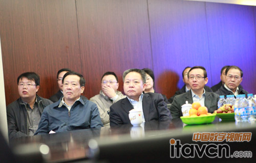 上海副市長沈曉明一行蒞臨信頤公司參觀調研