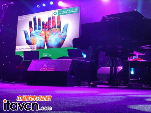 與整個現(xiàn)場融為一體的畫面