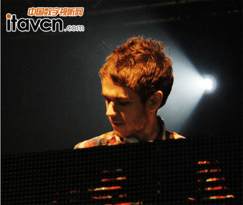 世界上知名的電音舞曲制作人Zedd