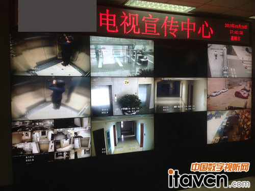 晶拼接屏安裝現(xiàn)場