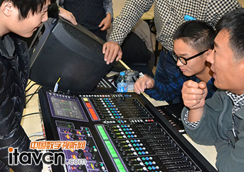 先歌舉辦A&H GLD系列及Qu-16數字調音臺培訓會