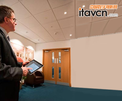 LuxLive展Harvard發(fā)室內(nèi)燈光控制系統(tǒng)