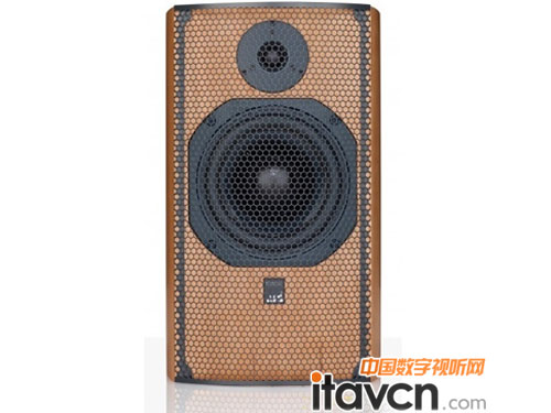 箱體內(nèi)部采用了全新設(shè)計,弧形外殼具有更佳的聲學(xué)特性,內(nèi)部加強(qiáng)的支撐設(shè)計