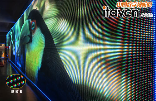 科維集團百平米福州長樂戶外p16顯示屏項目老化中