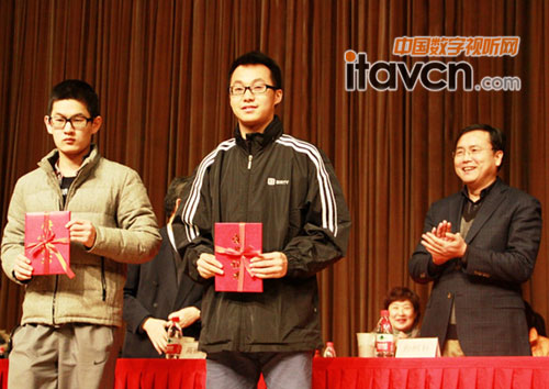 2012-2013年度BIRTV獎學獎教金在中國傳媒大學頒發(fā)