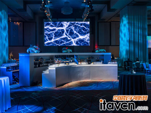 《Oblivion》首映禮前夕,艾比森A5 LED顯示屏調試完畢