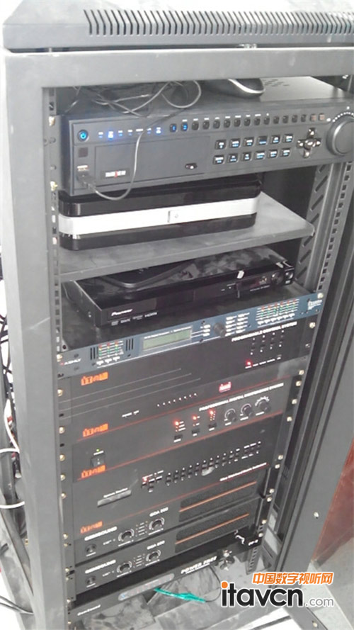 余杭電力配電室中控機柜