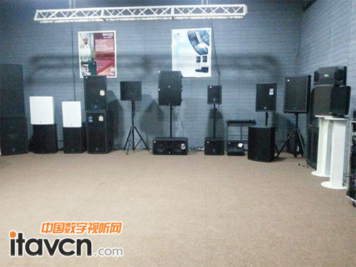 育康國際全新大型試音室及技術培訓中心一角