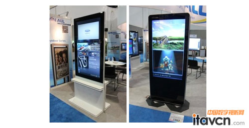 55寸雙屏立式在展位現(xiàn)場